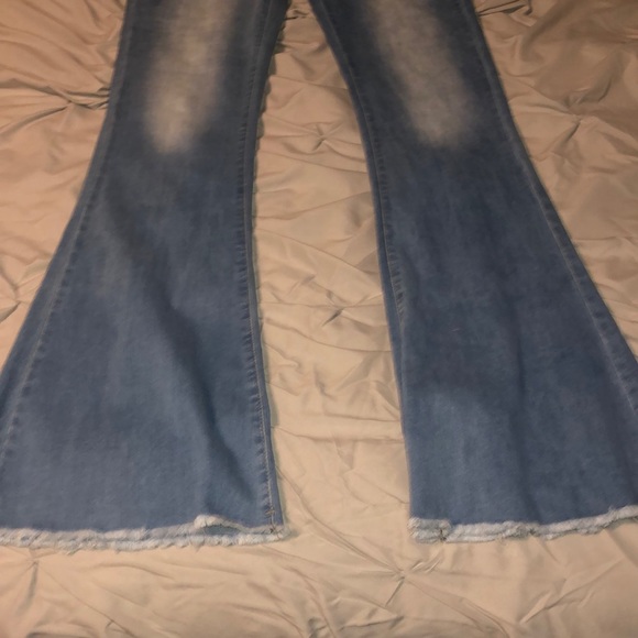 Raw Hem Flare Leg Jeans - Picture 3 of 7